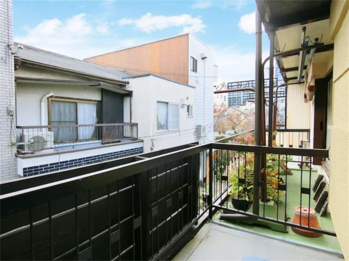 Renodear Kyobashi Apartment Osaka Bagian luar foto